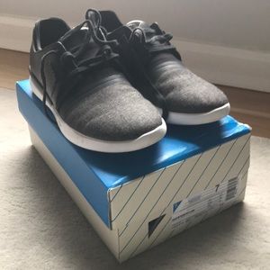 NWB Under Armour women shoes size 7